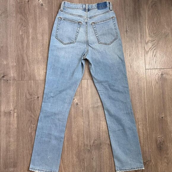 NWT Abercrombie & Fitch The 90s Slim Straight Jeans Curve Love Ultra High Rise - Picture 3 of 8